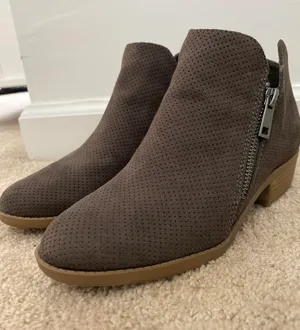 Ankle Boots (booties) Gray Size 6 thumbnail 1