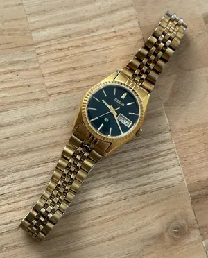 Seiko SQ Presidential Vintage Ladies Watch Black Dial Gold Plated Case Bracelet thumbnail 1