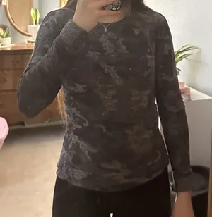lululemon camo longsleeve thumbnail 1