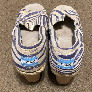 Toms‎ White Blue Stripe Canvas Rope Peep-Toe Wedges Womens Size 8.5 thumbnail 3