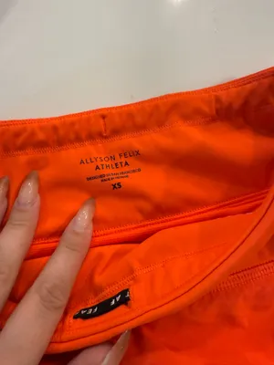 Athleta shorts thumbnail 2