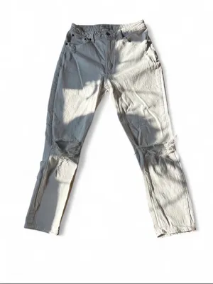Abercrombie & Fitch White High-Rise Distressed Straight Jeans thumbnail 4