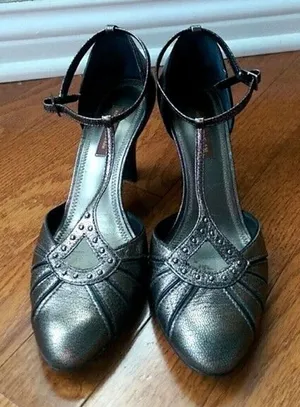 Antonio Melani Heels Stunning Pewter Color Size 6.5 thumbnail 1