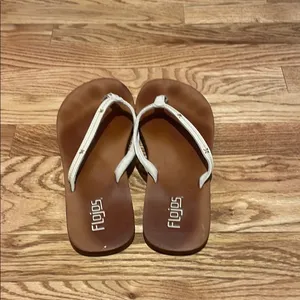 Flojos Tan Sandals Classic Comfort thumbnail 3