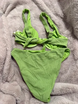 Dippin' Daisy's Bikini thumbnail 2