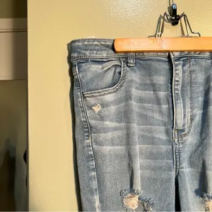 American Eagle Women's Size 16‎ Short Hi-Rise Jegging Light Wash Destroyed High thumbnail 7