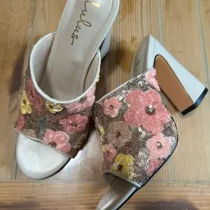 NWOB Lulus Callixta Pink Bone Floral Sequin Slide Heels – Size 8.5 thumbnail 2