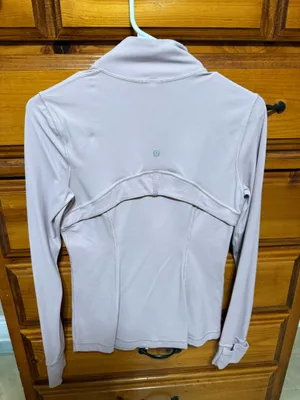Lululemon thumbnail 2