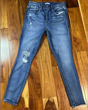 Good American Good Legs Crop Skinny Jeans thumbnail 1