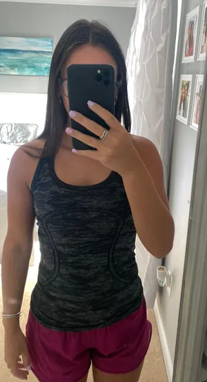 Lululemon Tank thumbnail 3