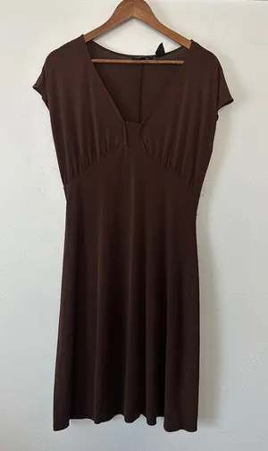 attention Brown V-Neck Short Cap Sleeve Midi Dress thumbnail 1