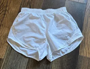 Women's Nike Dri-FIT Mid-Rise 3' Inseam Running Shorts Women’s Sz Small Sporty thumbnail 1