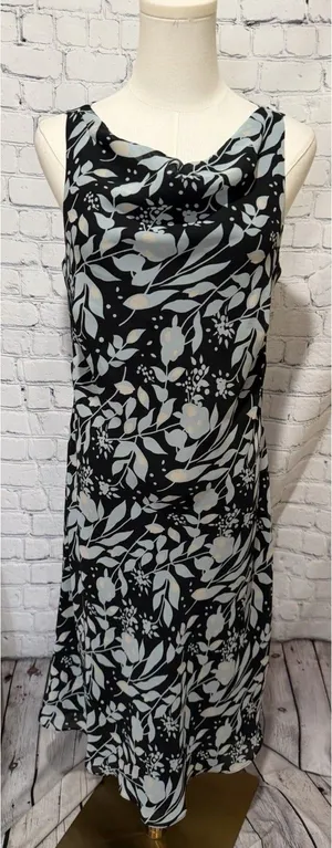 Ann Taylor Women’s Sleeveless Lined Floral Dress Size 10 Print Black Blue thumbnail 1