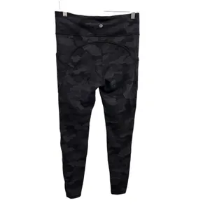 NEW Lululemon l High-Rise Tight 28 SIZE 10 Heritage 365 Camo Deep Coal Multi thumbnail 3