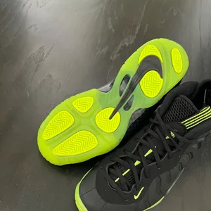 New NIKE Little Posite One GS 'Black Volt' thumbnail 7