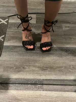 Black Tie thumbnail 3