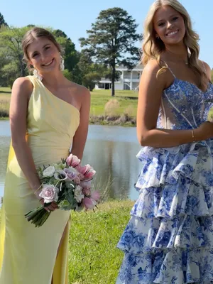 Sherri Hill Prom Dress 57662 Size 6 like new $800 thumbnail 5