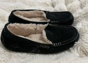 Women's 9 Ugg Ansley Black Suede Leather Slippers Moccasin Shearling Fur Lined thumbnail 1
