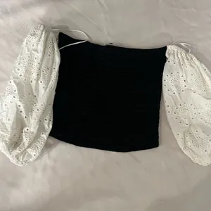 Zara Black Knit Top with White Sleeves thumbnail 6