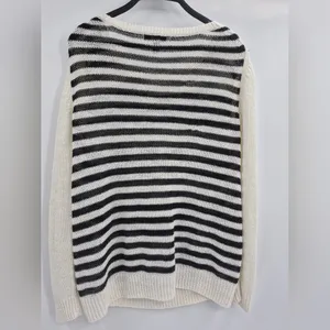 AQUA Bloomingdale’s boho summer beach Striped Black and White Sweater Medium thumbnail 2