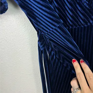 Simplee Small Butterfly Sleeve Wrap‎ Navy Blue Velvet Maxi Dress Tie Front thumbnail 4