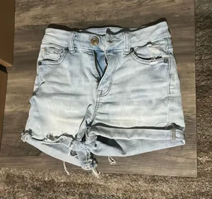 American Eagle Shorts thumbnail 1