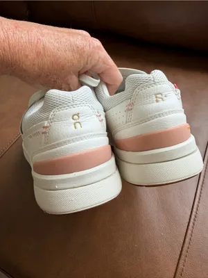On Running THE ROGER Centre Court Tennis Sneakers Women’s Size 8 White Woodrose thumbnail 5