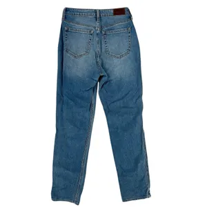Hollister Ultra High Rise Mom Jean Womens Size 27 Light Wash‎ Denim Tapered Leg thumbnail 2