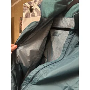 NWT The North Face Resolve 2 Hooded Jacket Woman's Deep Blue Teal Size Small thumbnail 4