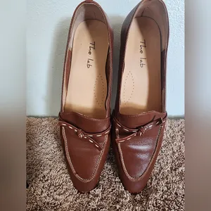 Women's Brown Loafers. Size 35. Brand the lab. That's right thumbnail 4
