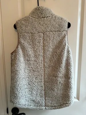 Sherpa Zip-Front Vest in ivory thumbnail 4