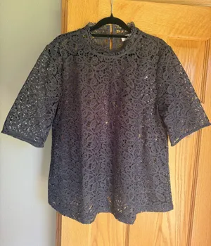 LOFT Women’s Charcoal Grey Floral Lace Mock Neck Top Blouse Short Sleeve Large thumbnail 1