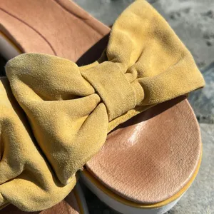 UGG Yellow Bow Platform Sandals Size 6.5 thumbnail 3