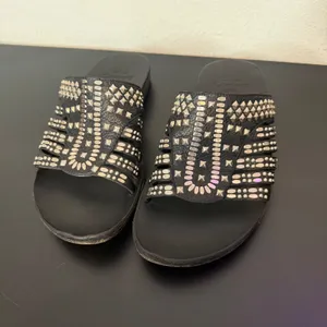 Colleen Cordero Silver Studded Slide Sandals Womens 9 Black Leather Slip On Flat thumbnail 11