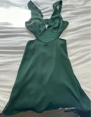 Beginning Boutique Elegant Green Satin Dress thumbnail 1