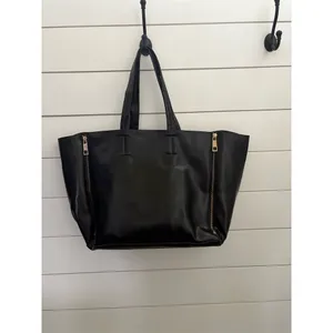 ZaraWomen Black Leather Shoulder Bag or‎ Tote with Gold Hardware thumbnail 2