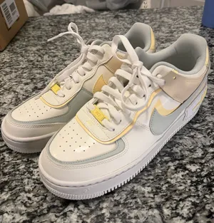 Nike Air Force 1 thumbnail 1