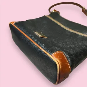 Vintage Dooney & Bourke CLAREMONT Cross Body Pebbled Leather Purse thumbnail 11