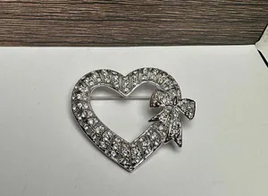 Rhinestone Heart Wreath With Bow Christmas Holiday Brooch Pin Silver Tone NWOT thumbnail 7