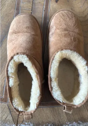 UGG Boots Women’s thumbnail 1
