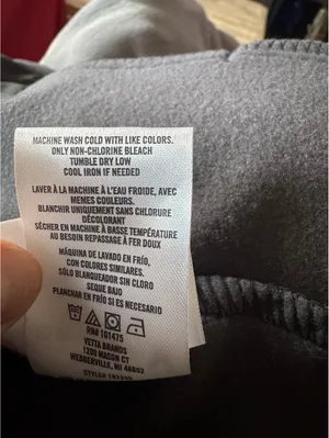 Patagonia Women's Quilted Puffer Coat in Dark Gray thumbnail 6