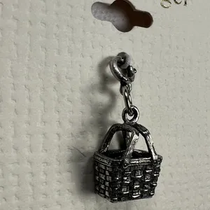 Longaberger Basket Large Market Basket Charm Antiqued Silver Tone NEW thumbnail 2