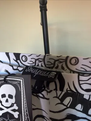 NWT White & Black Melting Monsters Leggings size L‎ thumbnail 4