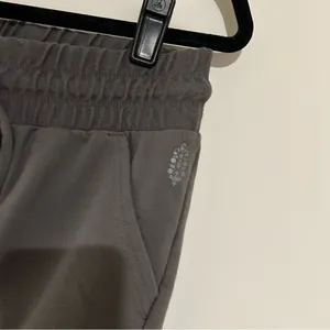 Free People‎ Movement Gray Elastic Waist Jogger Pants Size Small thumbnail 4