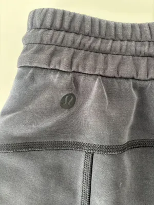 Lululemon Shorts Black  thumbnail 3
