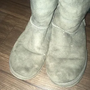Uggs gray shearling lined buttoned tall winter boots thumbnail 2