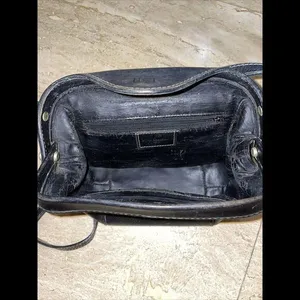 Vtg ‎ Guy Laroche Paris shoulder Crossbody Leather Purse Black 9”x6”x4” thumbnail 7