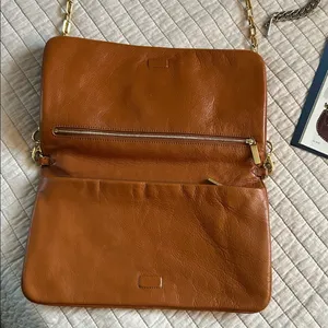 Tory Burch brown leather logo fold over gold chain rare crossbody bag​ thumbnail 5
