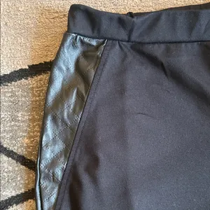 I.N. studio black leggings with leather accents XL thumbnail 3
