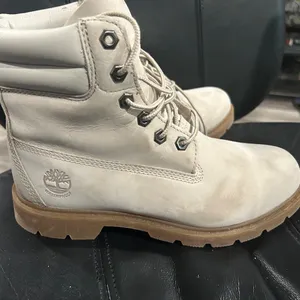 Timberland waterproof Cream Lace-Up Boots thumbnail 4